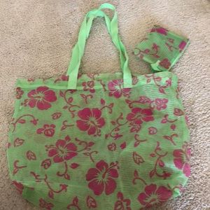 Beach tote with detachable purse